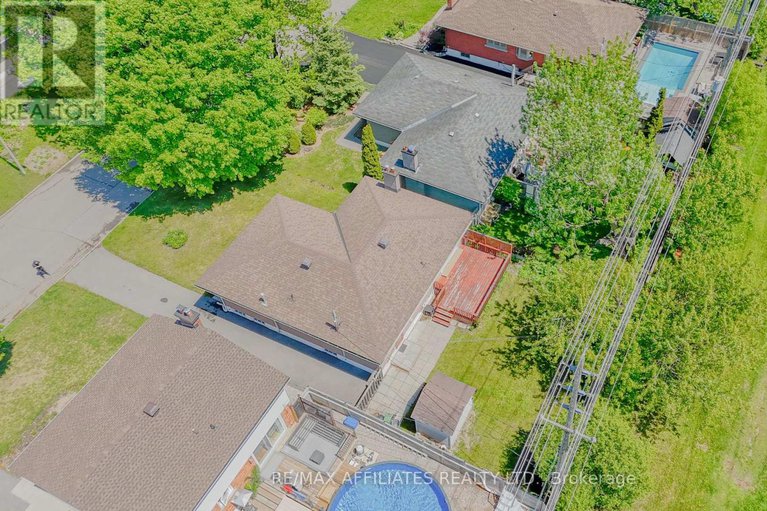 28513866/536-browning-avenue/riverview-park/ottawa/ontario/K1G0T4_38