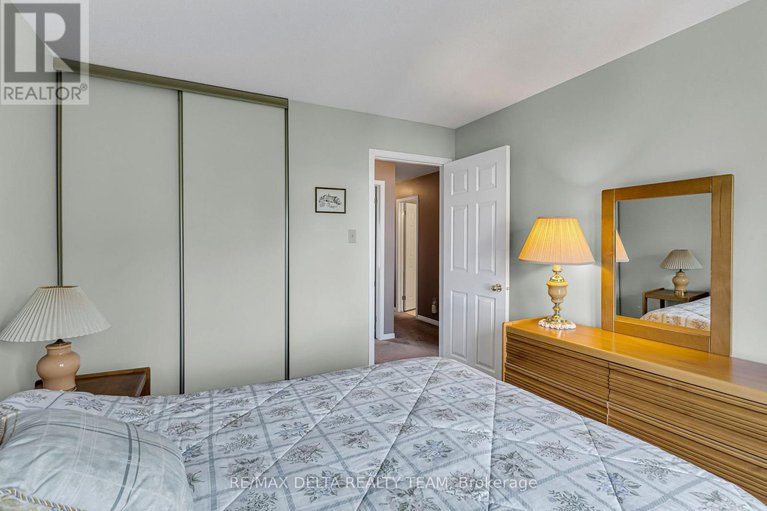 29050102/6565-des-chouettes-lane/chateauneuf/ottawa/ontario/K1C7E6_23