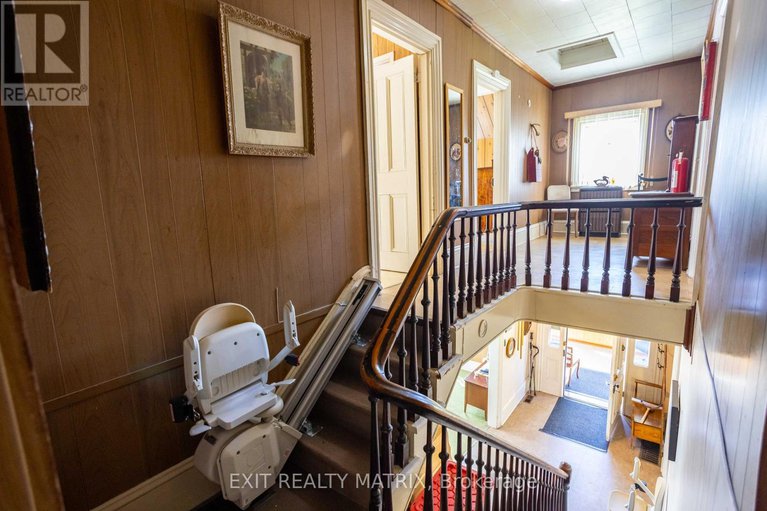 28439324/74-craig-street/village-of-russell/russell/ontario/K4R1A2_22
