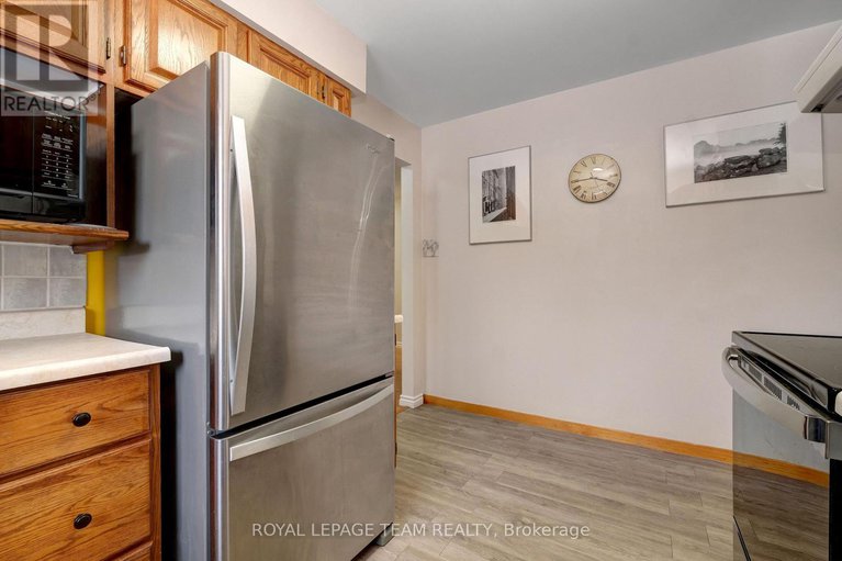 29401092/13025-mackenzie-road/south-dundas-williamsburgh-twp/south-dundas/ontario/K0C1H0_16