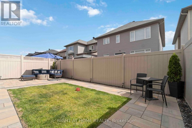 28494301/259-joshua-street/mer-bleuebradley-estatesanderson-park/ottawa/ontario/K0A2Y0_37