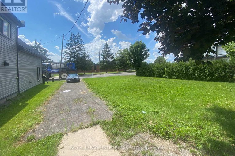 28848803/2415-du-lac-road/clarencerockland-twp/clarence-rockland/ontario/K0A3N0_34