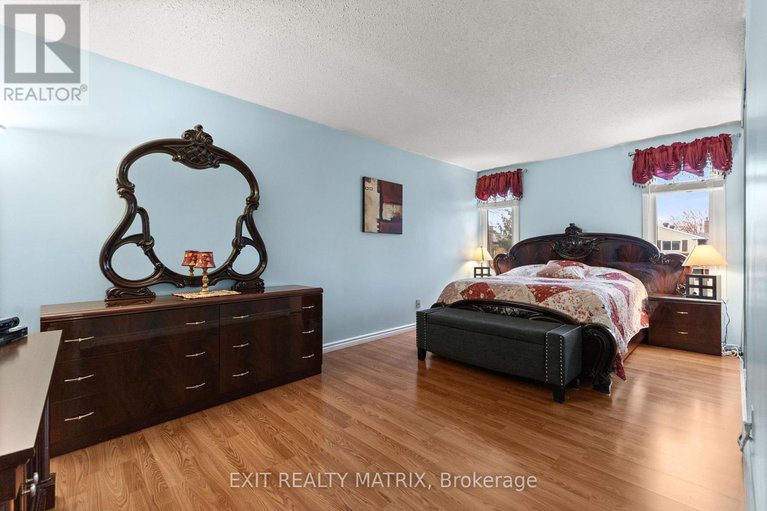 29081362/1094-st-lucia-place/convent-glen-north/ottawa/ontario/K1C2G3_18