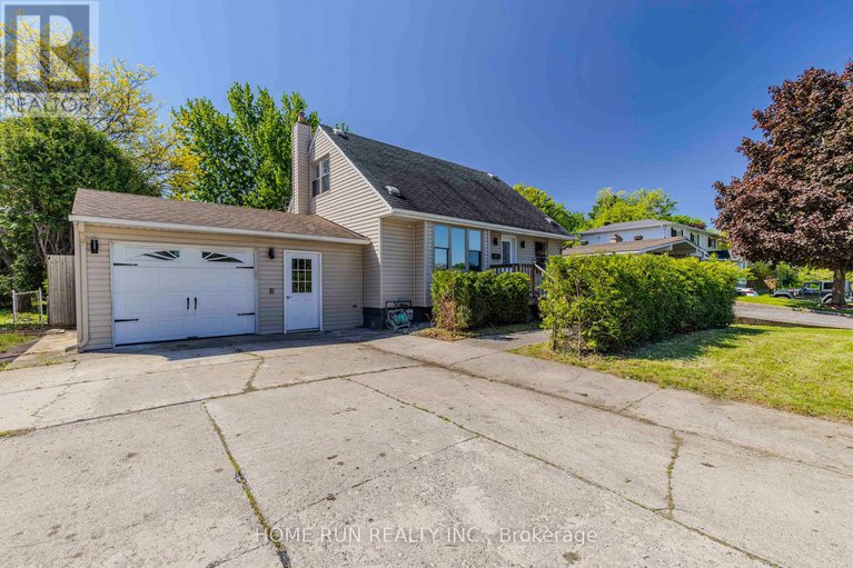 28377088/92-meadowlands-drive/meadowlandscrestview/ottawa/ontario/K2G2R8_2