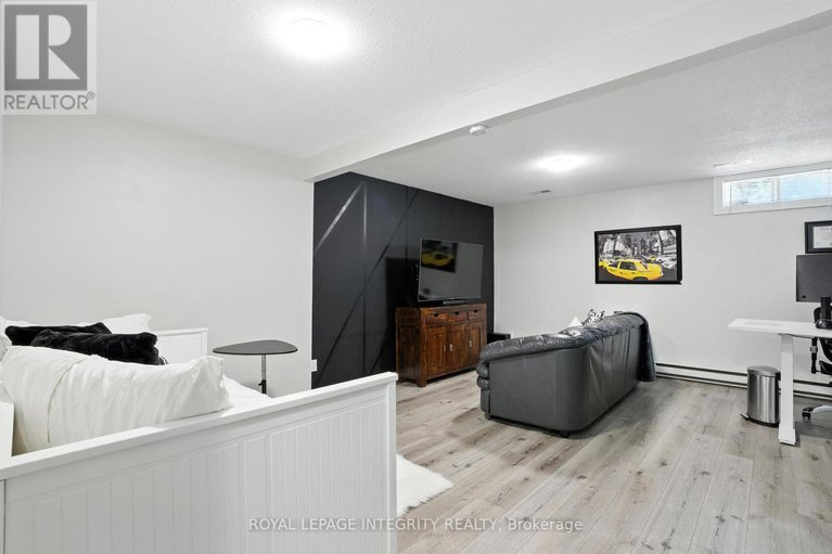 28545916/1760-lafrance-drive/queenswood-heights-south/ottawa/ontario/K1E2H2_21