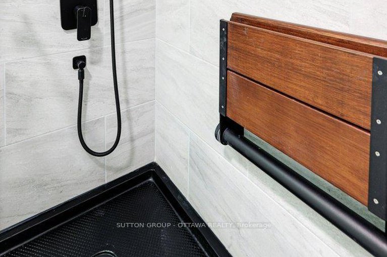 29362253/60-121-buell-street/westborohampton-park/ottawa/ontario/K1Z7E7_21