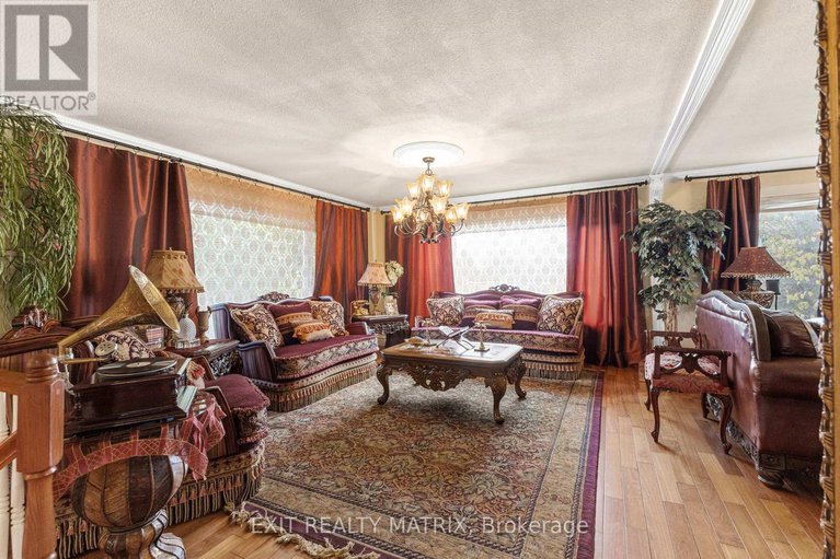 29019444/1100-moffatt-drive/cumberland-ridge/ottawa/ontario/K4C1B7_10