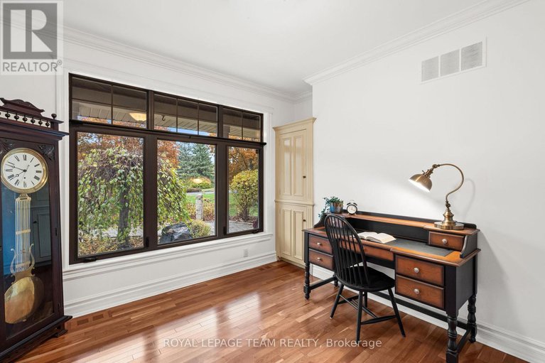 29096709/7-sara-court/fallowfield/ottawa/ontario/K2R1E2_26