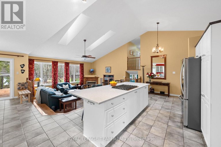 29655095/6461-waddion-drive/greely/ottawa/ontario/K4P1E7_8