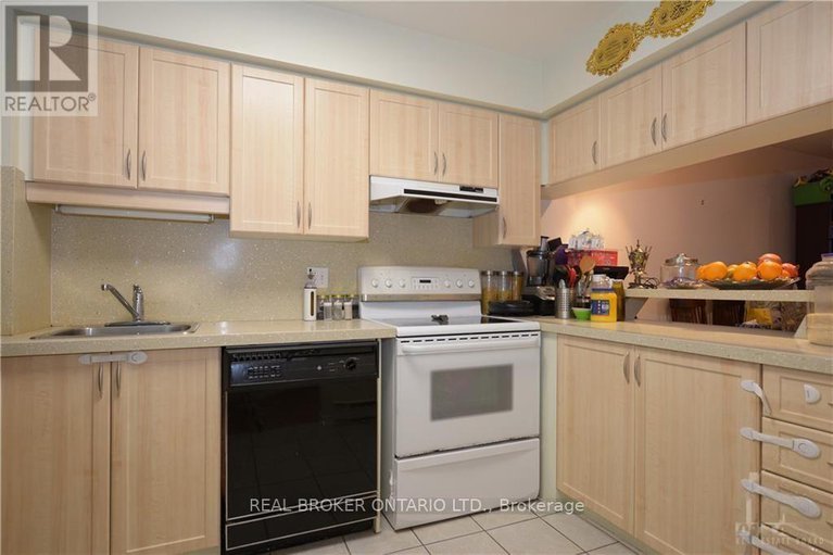 28410875/123-briston-private/hunt-club-park/ottawa/ontario/K1G5R1_3