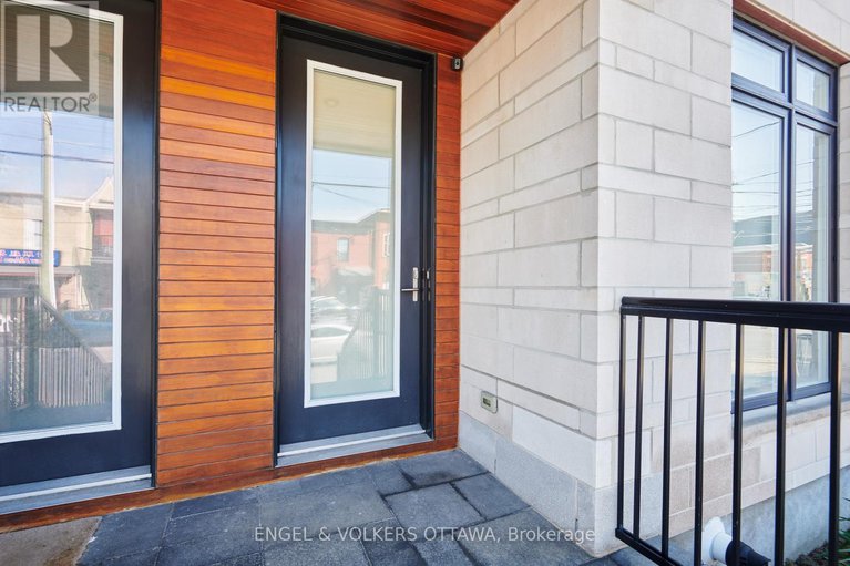 28835279/353e-booth-street/west-centre-town/ottawa/ontario/K1R7K1_4