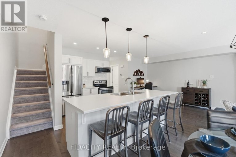 29682192/807-element-private/emerald-meadowstrailwest/ottawa/ontario/K2M0M8_10