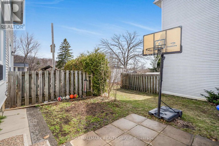 28216867/1985-woods-street/town-of-rockland/clarence-rockland/ontario/K4K1H7_29