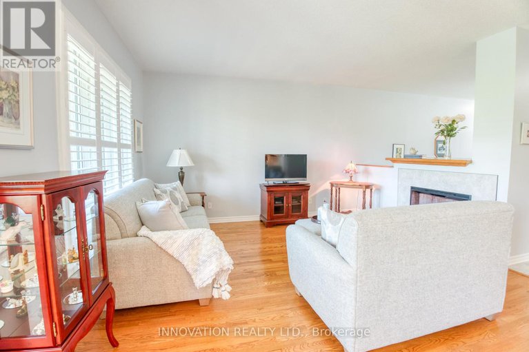 28846477/13-eileen-crescent/stittsville-central/ottawa/ontario/K2S1M3_8