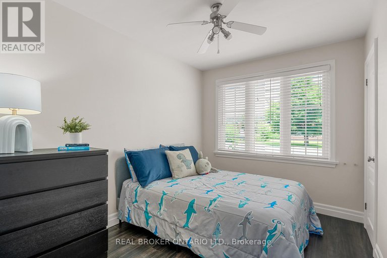 28629016/752-smyth-road/elmvale-acres/ottawa/ontario/K1G1P1_29