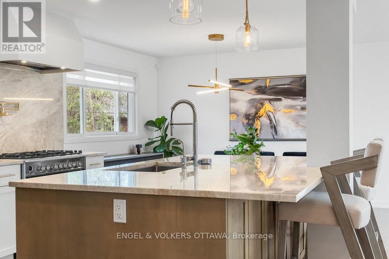 28298907/953-fairlawn-avenue/mckellar-heightsglabar-park/ottawa/ontario/K2A3S7_10
