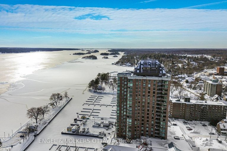 29337561/1802-15-st-andrew-street/brockville/brockville/ontario/K6V0B8_47