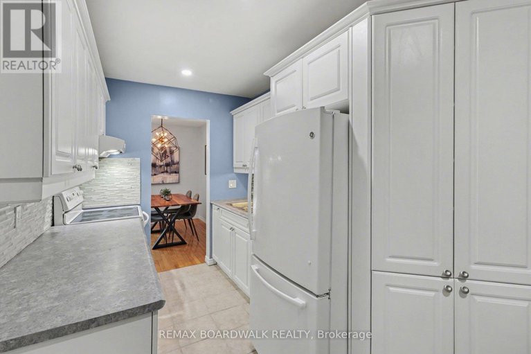 29433243/3-443-canotia-place/fallingbrookpineridge/ottawa/ontario/K4A2K1_11