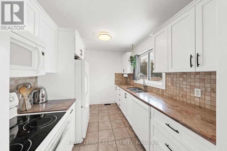 29381765/5286-hillcrest-drive/manotick-long-island-nicholls-island/ottawa/ontario/K4M1E9_10