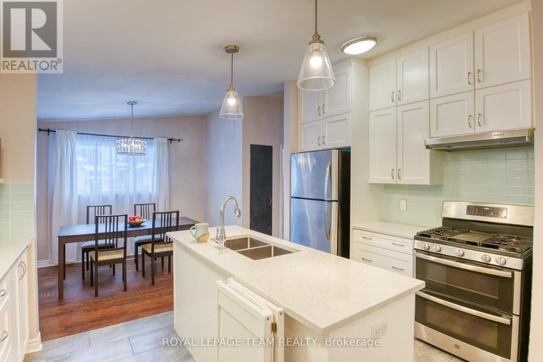28637170/2010-featherston-drive/urbandale-acres/ottawa/ontario/K1H6P9_9