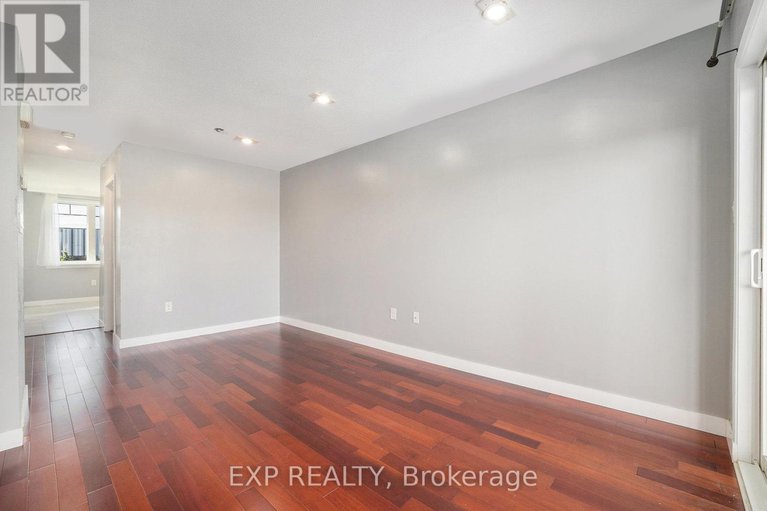 28877198/250-shanly-private/stonebridge/ottawa/ontario/K2J5X6_8