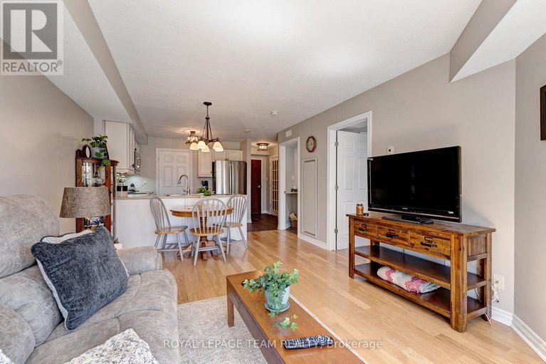 29638662/209-398-van-buren-street/kemptville/north-grenville/ontario/K0G1J0_18