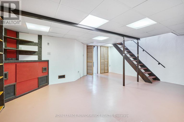 29663857/2166-bickerton-avenue/beacon-hill-north/ottawa/ontario/K1J6Y3_31