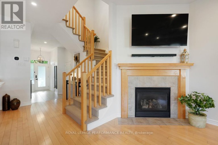 28739050/4271-kelly-farm-drive/blossom-parkkemp-parkfindlay-creek/ottawa/ontario/K1T0A6_9