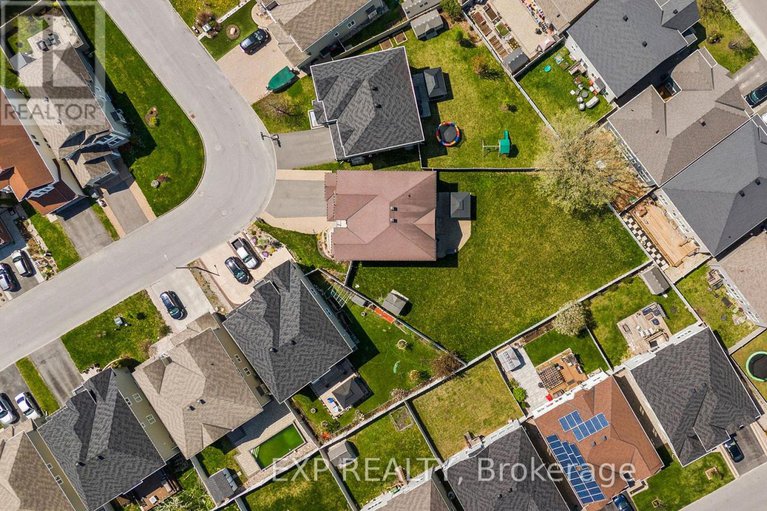 28070660/537-bretby-crescent/cedargrovefraserdale/ottawa/ontario/K2J5P9_45