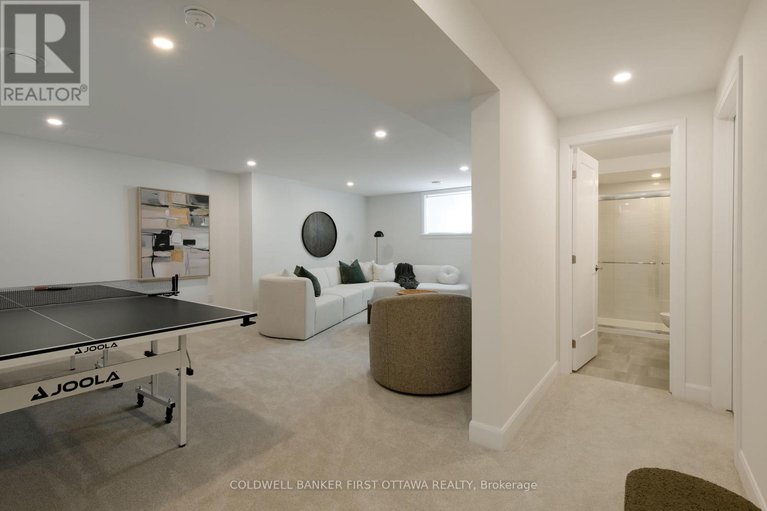 29117238/1702-rotterdam-circle/rural-kanata-central/ottawa/ontario/K2W0N5_17