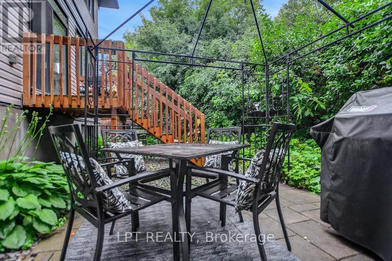 28586260/319-glynn-avenue/overbrookcastle-heights/ottawa/ontario/K1K1R9_48