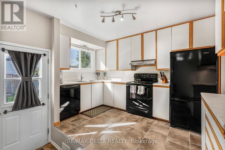 28986130/722-nicole-street/town-of-rockland/clarence-rockland/ontario/K4K1G4_11