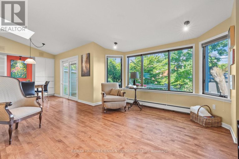 28899780/213-glebe-avenue/glebe/ottawa/ontario/K1S2C8_19