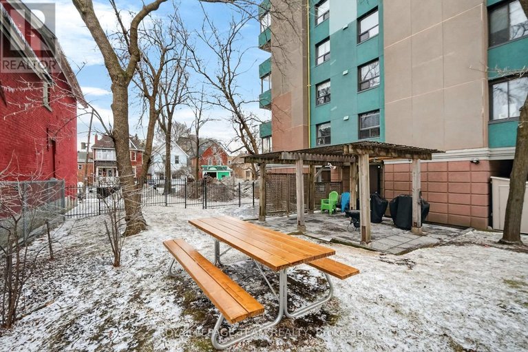 29467731/601-40-arthur-street/west-centre-town/ottawa/ontario/K1R7T5_39