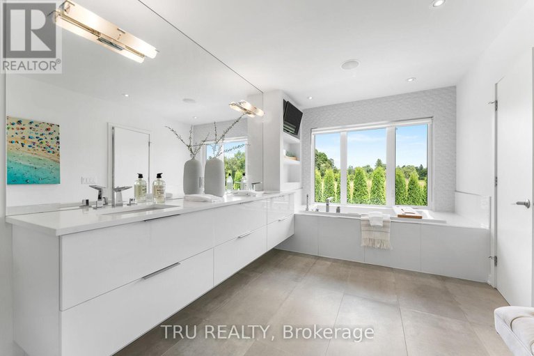 29255060/250-sunnyridge-crescent/emerald-meadowstrailwest/ottawa/ontario/K2M0H3_29