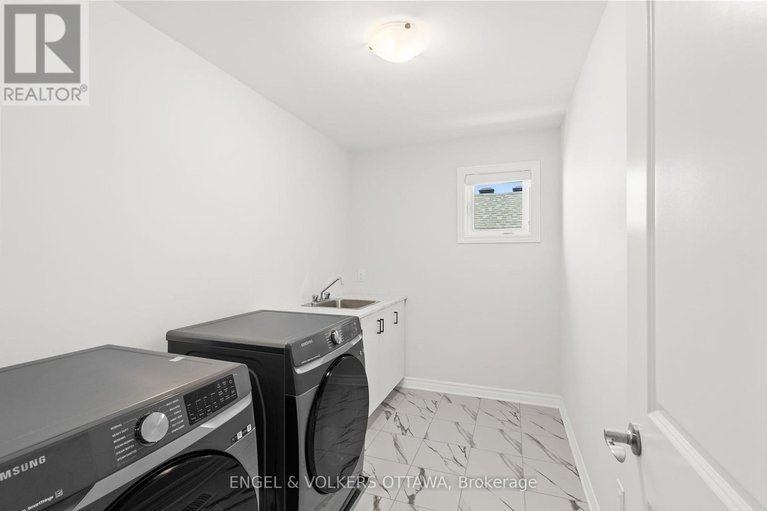 28535709/237-kinderwood-way/north-grenville-twp-kemptville-south/north-grenville/ontario/K0G1J0_24