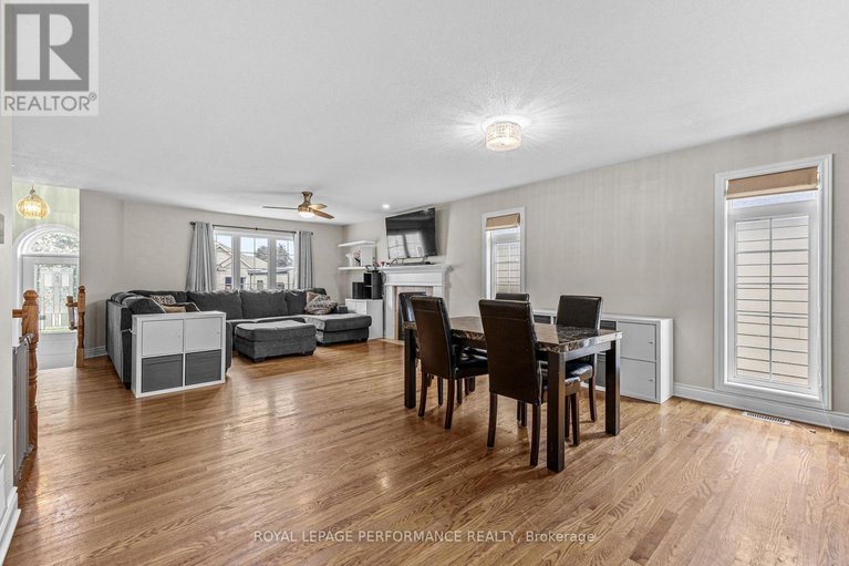 28461839/7-settlement-lane/village-of-russell/russell/ontario/K4R0A4_10