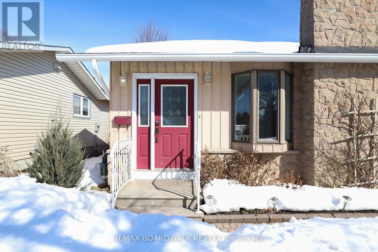 29432299/116-old-colony-road/glencairnhazeldean/ottawa/ontario/K2L1M2_8