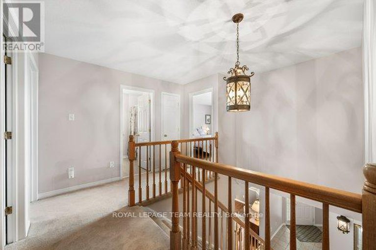 28805295/1575-winterport-way/fallingbrookpineridge/ottawa/ontario/K4A4C3_25
