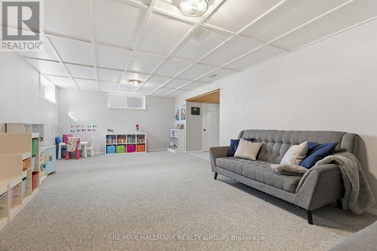 29042436/54-christie-lane/winchester/north-dundas/ontario/K0C2K0_29