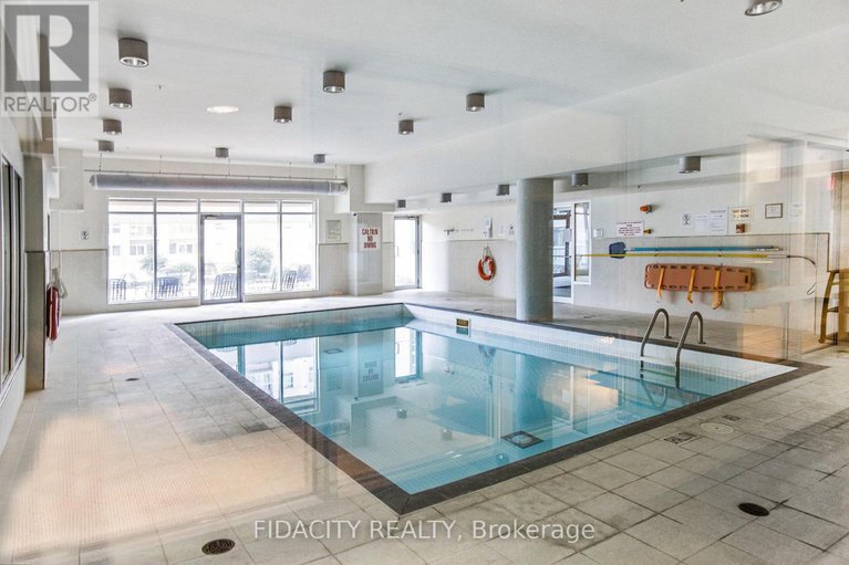 28466126/1105-242-rideau-street/sandy-hill/ottawa/ontario/K1N0B7_21