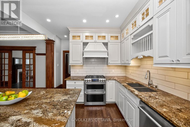 28640423/172-cartier-street-n/ottawa-centregolden-triangle/ottawa/ontario/K2P1K9_13