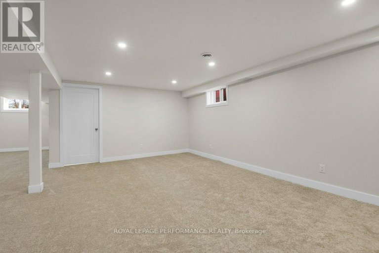 29470897/624-clarke-avenue/castle-heightsrideau-high/ottawa/ontario/K1K0Y7_29