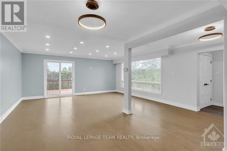 27664923/2196-lenester-avenue/mckellar-heights/ottawa/ontario/K2A1L5_4
