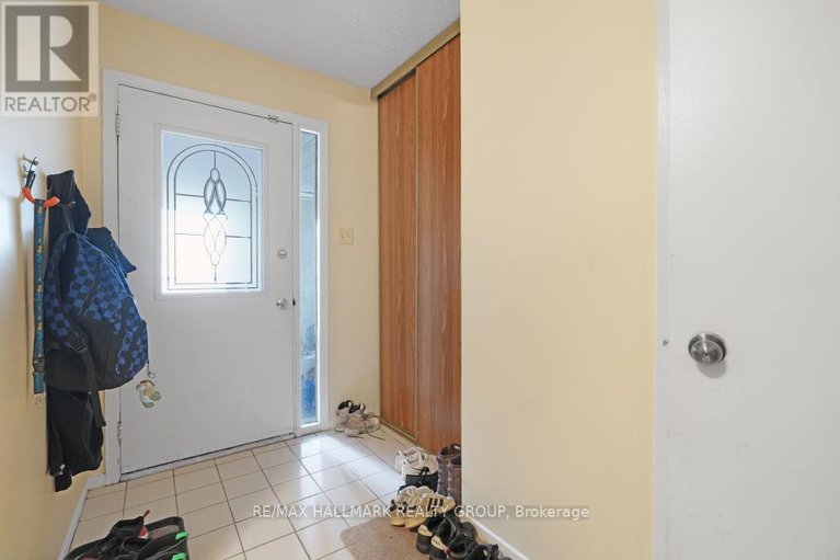 28388961/24-erin-crescent/hunt-club/ottawa/ontario/K1V9Z2_3