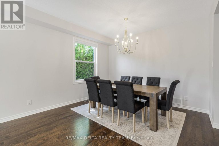 28627849/227-hillpark-high-street/mer-bleuebradley-estatesanderson-park/ottawa/ontario/K1W0B5_4
