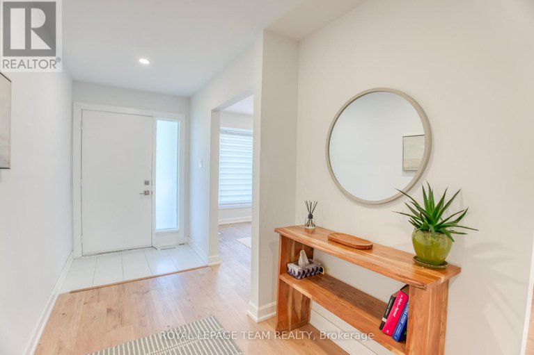 28847948/21-equestrian-drive/bridlewood/ottawa/ontario/K2M1B8_4