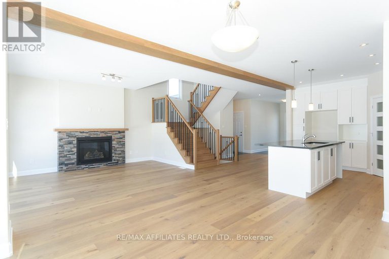 28936750/1060-chablis-crescent/embrun/russell/ontario/K0A1W0_15