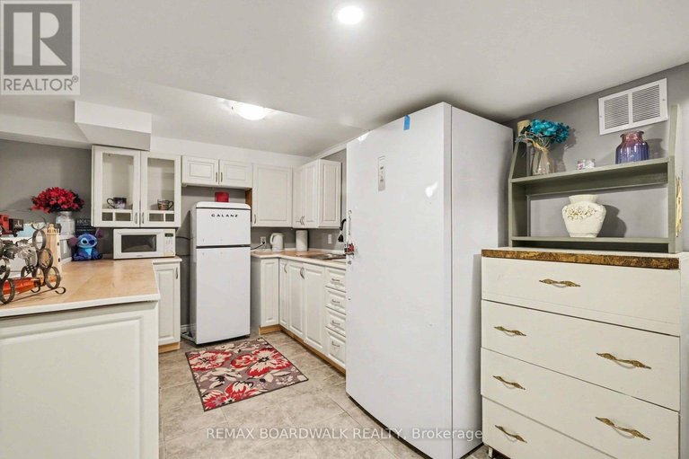 29618206/684-county-road-44-road-s/north-grenville-twp-kemptville-south/north-grenville/ontario/K0G1J0_23