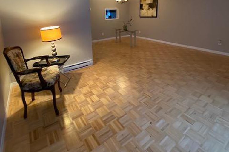 29241768/11-1342-cedarcroft-crescent/pineview/ottawa/ontario/K1B5C8_11